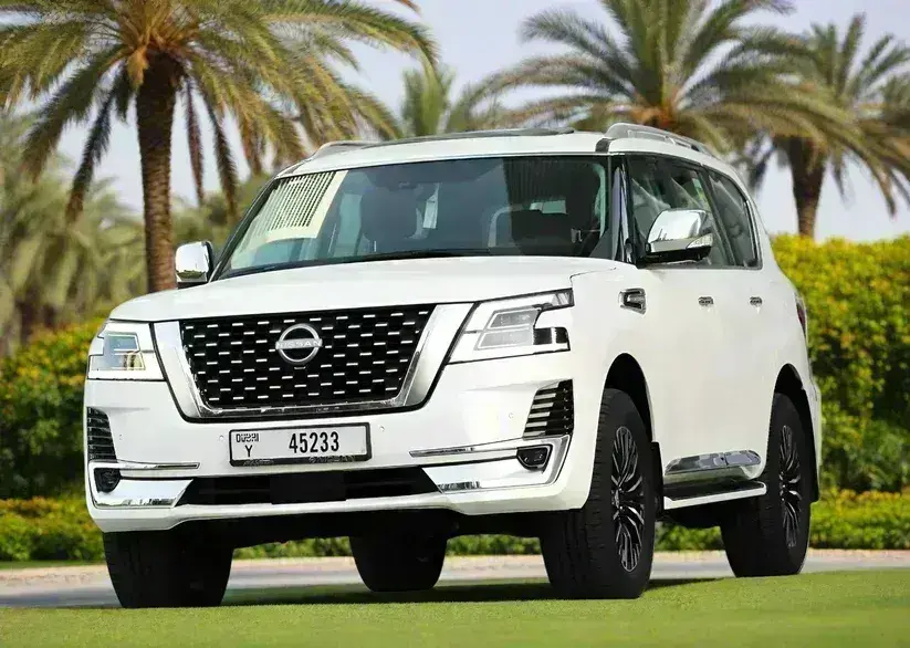 Rent Nissan Patrol 2023/2024 یا مشابه برای اجاره در دبی