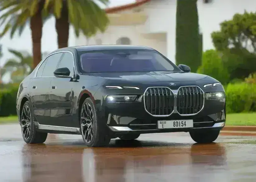 Bmw 735I 2025 یا مشابه برای اجاره در دبی