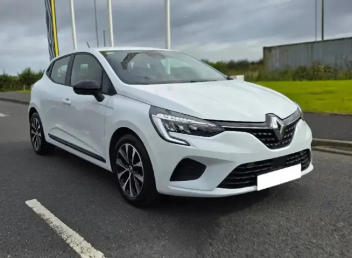 Renault Clio 2023 Kirala